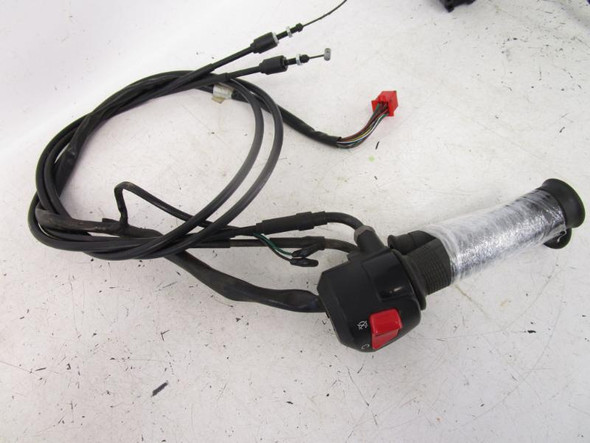 04 Honda FSC 600 D Silverwing Right Handlebar Switch 35013-MCT-681 2002-2004