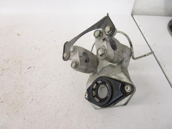 04 Honda FSC 600 D Silverwing Handlebar Post 53110-MCT-720 2004-2013