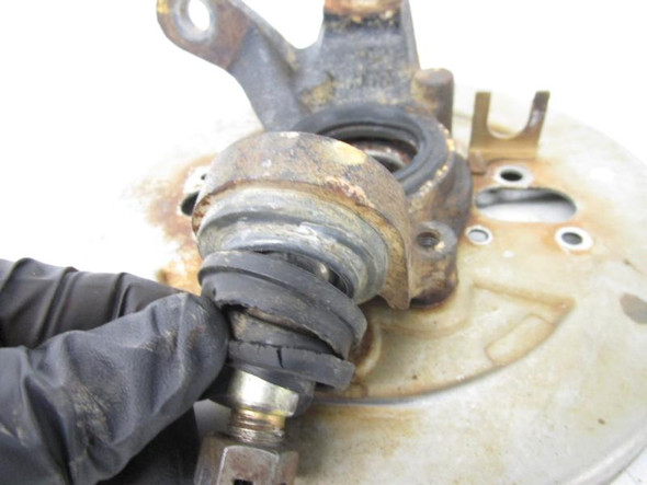 02 Honda TRX 500FA Foreman Rubicon Left Steering Knuckle 51250-HN2-000 2001-2004