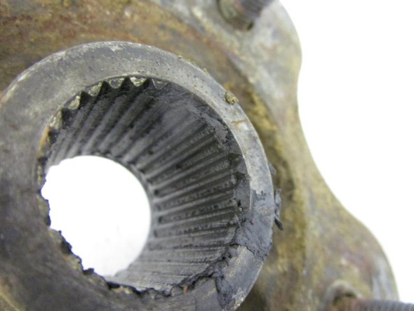 02 Yamaha YFM 660 Grizzly Rear Wheel Hubs  5KM-25311-00-00 2002