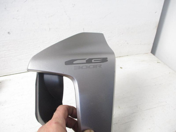 19 Honda CB 300R 300 R Right Front Engine Side Cover 83511-K0A-E10 2019-2025