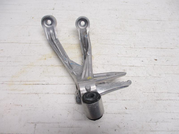 19 Honda CB 300R 300 Right Rear Passenger Foot Peg Mount 50715-K0A-E10 2019-2022