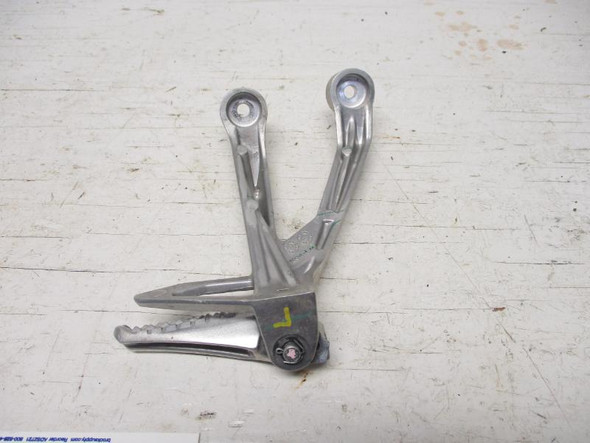 19 Honda CB 300R 300 Left Rear Passenger Foot Peg Mount 50725-K94-T00 2019-2022