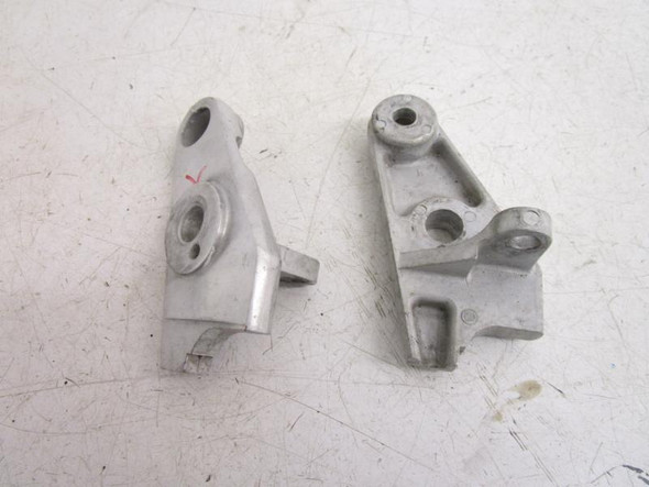 84 Honda VT 700 Shadow Mounts Headlight Stay Left Right 61313-ME9-000 1983-1985