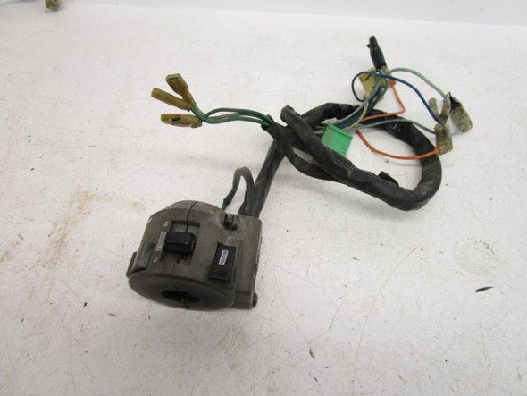 84 Honda VT 700 Shadow Left Handlebar Switch 35200-ME9-771 1984-1985