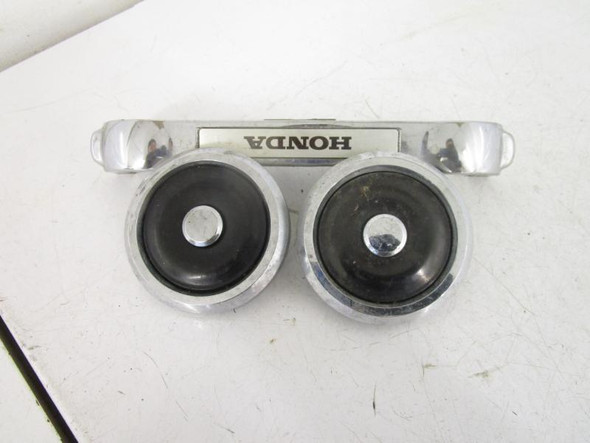 84 Honda VT 700 Shadow Horns Trim Fork Cover 61401-ME9-770 1984-1985