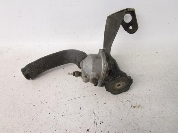 95 Kawasaki ZX 6E ZX600 Ninja Thermostat Housing 14075-1068 1993-2004