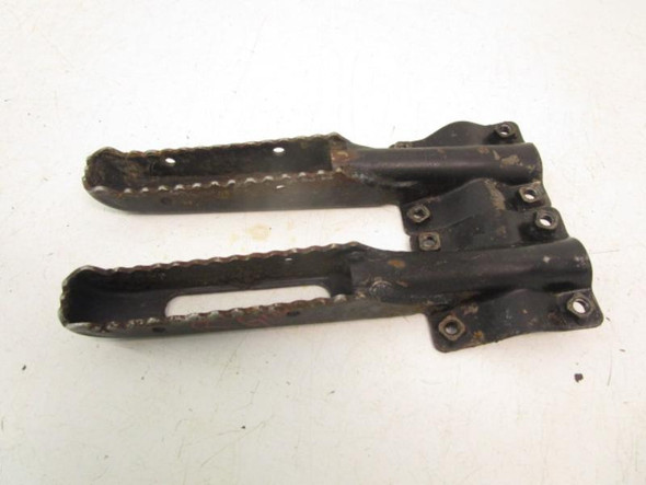 86 Honda TRX 200SX Fourtrax Foot Peg Rests 50610-HB3-405 1986-1988