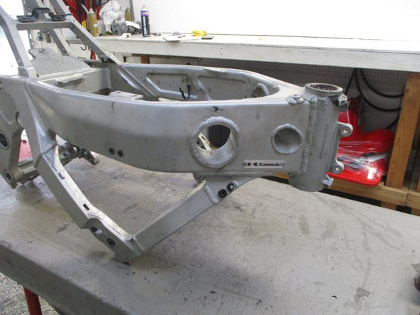 95 Kawasaki Ninja ZX6E ZX6 Frame * C T * 32160-1387-VZ 1995-1999