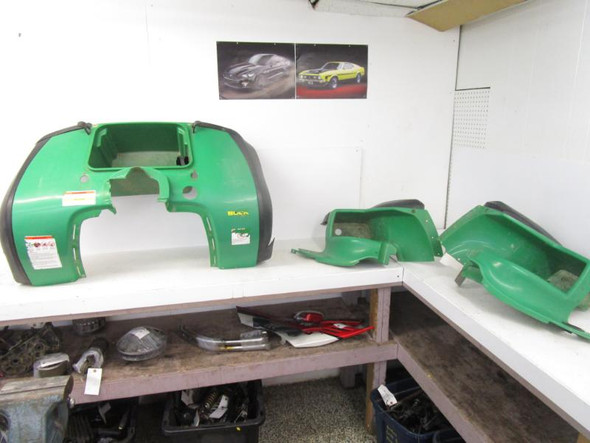 05 John Deere Buck 500 EXT Front Rear Fenders C703500363 2004-2006
