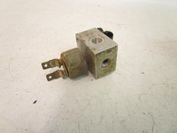 11 Polaris Sportsman 500 HO Carb Brake Line Cross Block 7052292 2001-2012