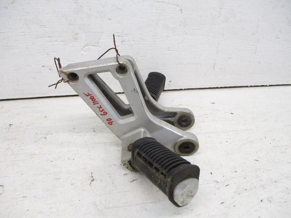 90 Suzuki GSX 1100F Katana Left Right Rear Foot Peg Muffler Mount 1988-1993