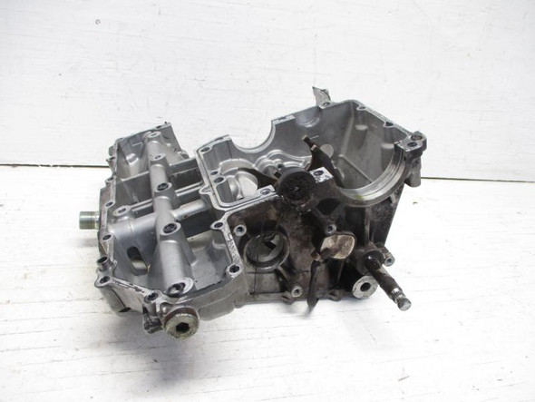 06 Suzuki GSXR 1000 Lower Bottom Case Half 2005-2006