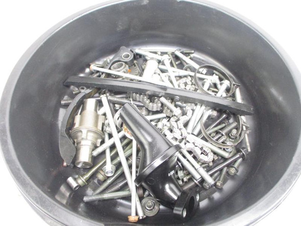 06 Suzuki GSXR 1000 Misc Engine Bolts and Hardware 2006