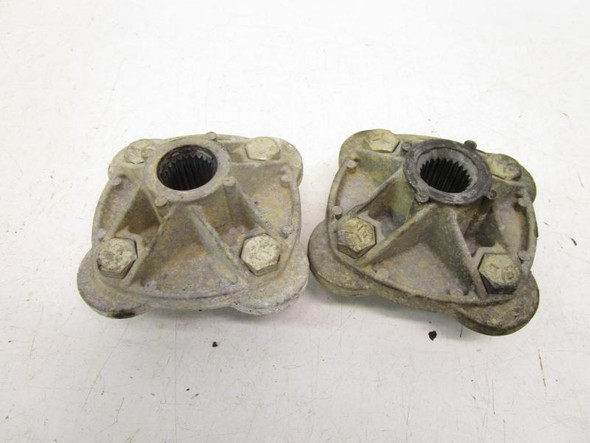 00 Polaris Magnum 325 4x4 Rear Wheel Hubs 5144192 2000
