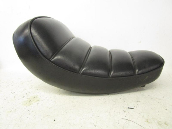 1987 Suzuki VS 700 Intruder OEM Front Driver Seat 45100-38A20-4HS 1986-1987