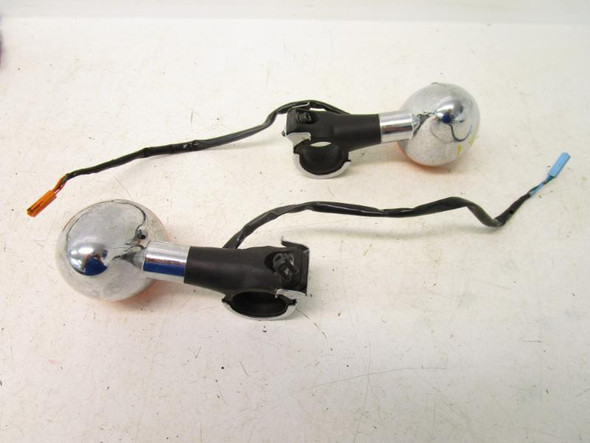 07 Honda VT600CD Shadow VLX Deluxe Front Turn Signals 33452-MZ8-U40 2004-2007
