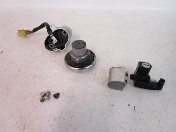 07 Honda VT600CD Shadow VLX Deluxe Key Lock Set 35010-MZ8-U40 2004-2007
