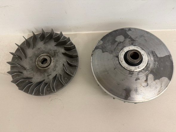 1999 Yamaha YFM 600 Grizzly Primary Drive Clutch 4WV-17620-10-00 1999-2001
