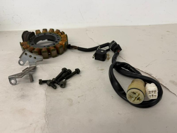 1999 Yamaha YFM 600 Grizzly Stator and Hardware 5GT-85510-00-00 1999-2001
