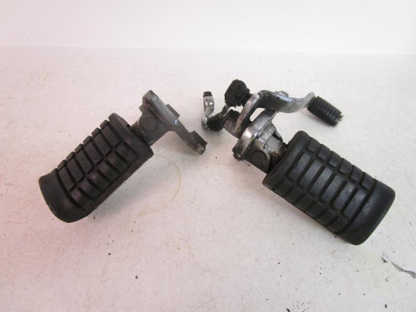 82 Honda VF 750 C Magna V45 Left Right Driver Foot Pegs