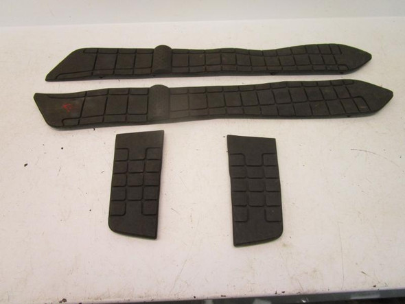 03 Suzuki AN 650 Burgman Front Rear Floor Board Mats 48221-10G00-Y0J 2003-2012