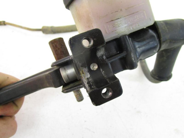 00 Polaris Xplorer 300 400 Front Brake Master Cylinder 2050078 1995-2000