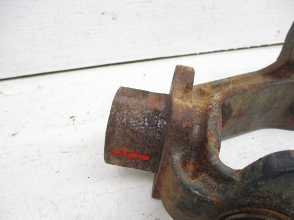 04 Kawasaki Mule 3010 KAF 620E used Left Front Knuckle 39186-1096 2001-08