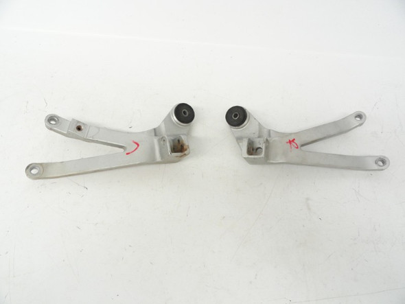 93 Suzuki GSX 1100 G  Passenger Footpeg Mounts Brackets Left Right