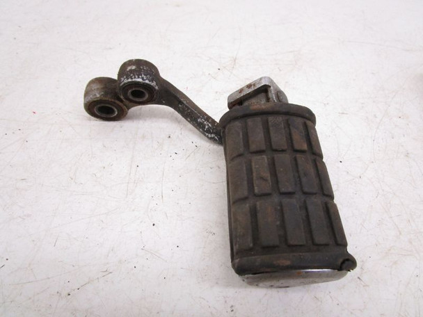 83 Yamaha XV 500 Virago Right Front Foot Peg 22U-27420-02-93 1983