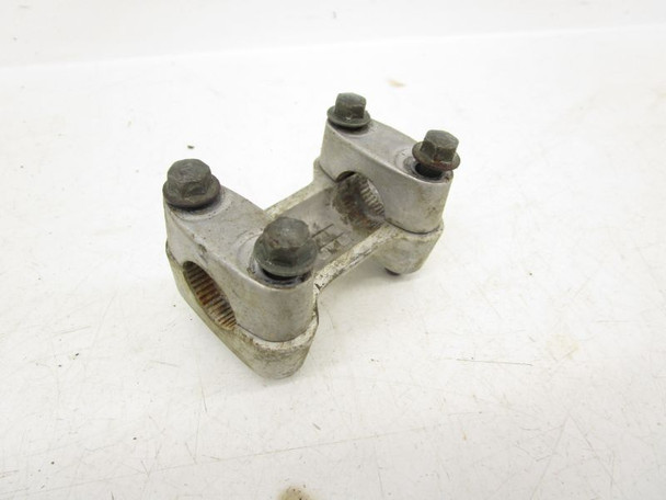 99 Yamaha Bear Tracker YFM 250 Handlebar Mounts Clamp 164-23441-01-98 1999-2004