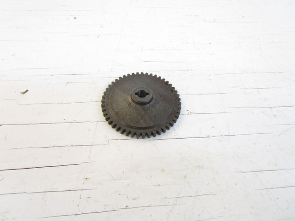 1985-1987 Suzuki LT 230 G Shaft  Oil Pump Drive Gear 16331-20B00