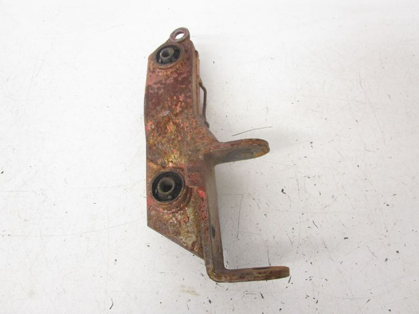 86 Honda TRX 200 SX Left A Arm Linkage Knuckle Holder 51320-HB3-770 1986-1988