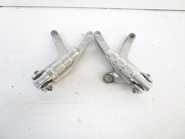 1996-2007 Yamaha YZF 600 Passenger Foot Pegs Mounts 4JH-2742L-10-00