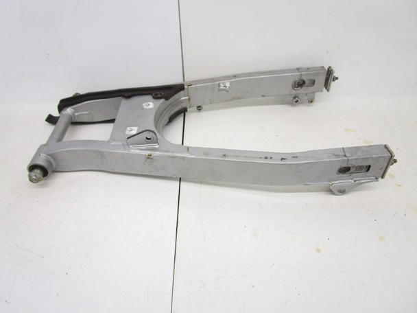 96 Honda VF 750 CD Magna Deluxe Swingarm 52200-MZ5-305 1995-1996