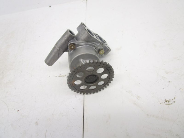 96 Suzuki GSXR1100 GSXR 1100 W Oil Pump Housing Gear 1993-1998