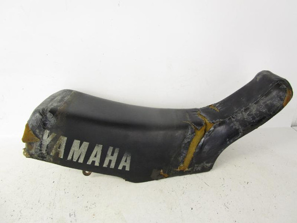 82 Yamaha YZ 250 Seat 5X6-W2473-10-00 1982