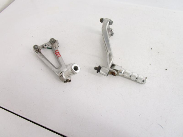 99 Honda CBR 600 F4 Passenger Foot Pegs 50750-MBW-000ZA 1999-2006