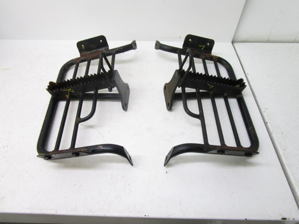 97 Arctic Cat 454 Bear Cat 4x4 Footrests Left Right 0506-067 1996-1998