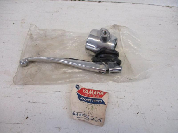 Yamaha New Old Stock Right Handlebar Switch Brake Perch 132-82620-11