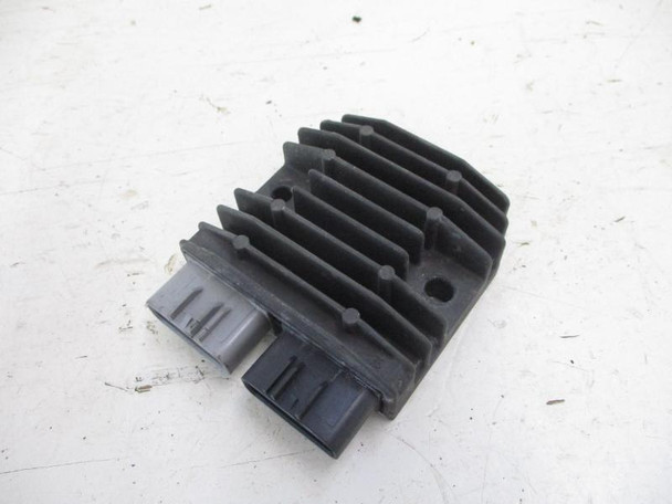 11 Can Am Spyder RSS SE5 Auto Voltage Regulator 710010539 2011