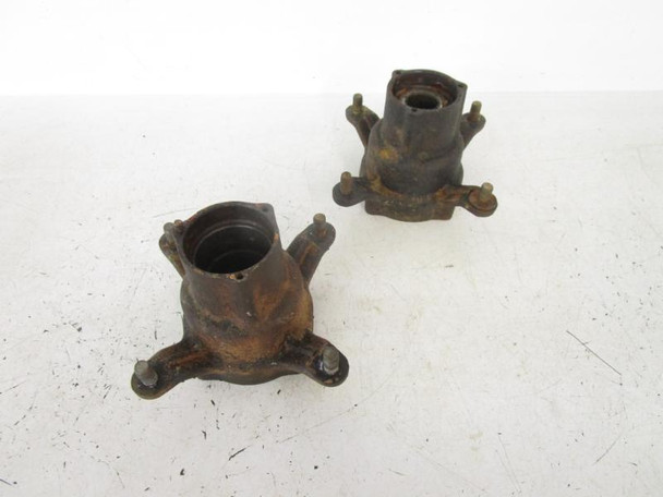 00 Polaris  Magnum 325 4x4 Front Wheel Hubs 1520243 2000-2002
