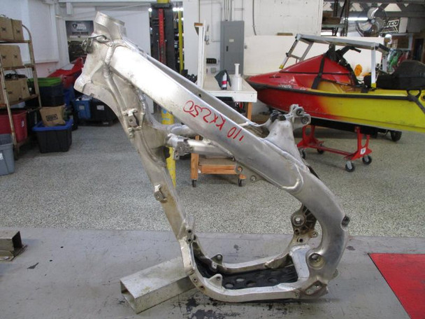 10 Kawasaki KX 250F KXF 250 Frame Chassis *BOS* 32160-0331 2009-2010 10 Kawasaki KX 250F KXF 250 Frame Chassis *BOS* 32160-0331 2009-2010