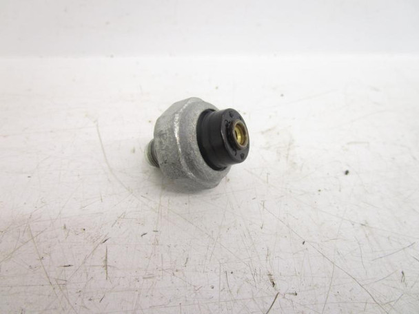 01 Suzuki GSXR 1000 Oil Pressure Switch 37820-33D11 2001-2025