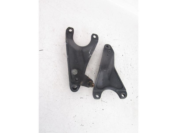 98 Suzuki GSXR 1100W Engine Mount Plates 41961-46E20 1995-1998