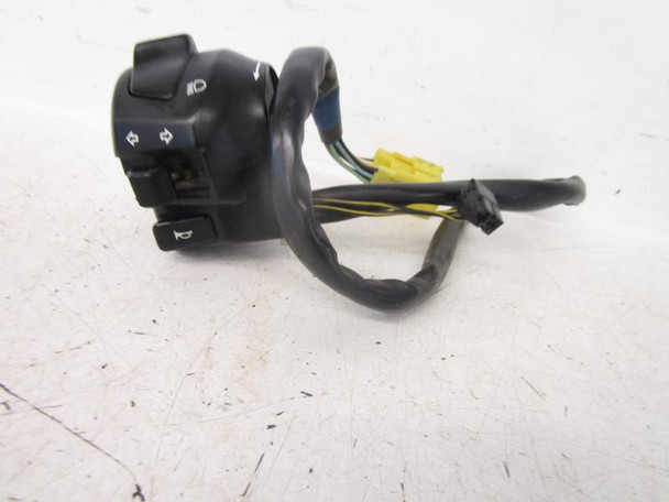 01 Suzuki GS 500 E Handlebar Switch 37400-23E30 2001-2009 01 Suzuki GS 500 E Handlebar Switch 37400-23E30 2001-2009