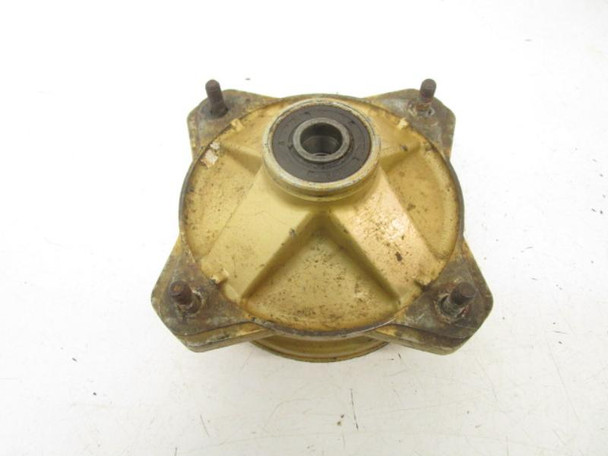86 Yamaha YFM 225 Moto 4 Front Brake Drum Wheel Hub 52H-25111-00-4R 1985-1988