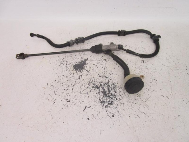 01 Honda VT1100 C2 Sabre OEM Rear Brake Master Cylinder 43510-MCK-A02 2000-2007
