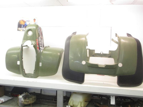 04 Polaris Magnum 330 2x4 Front Rear Fenders 2632747-400 2004