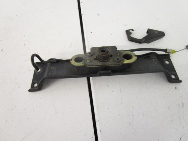 96 Kawasaki ZX11 D 1100 Ninja Seat Latch 27016-1098 1993-2001